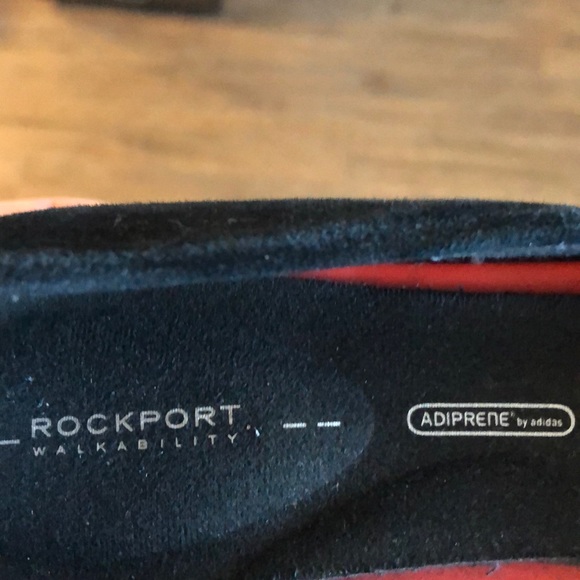 Simple Black Flats - Picture 4 of 4